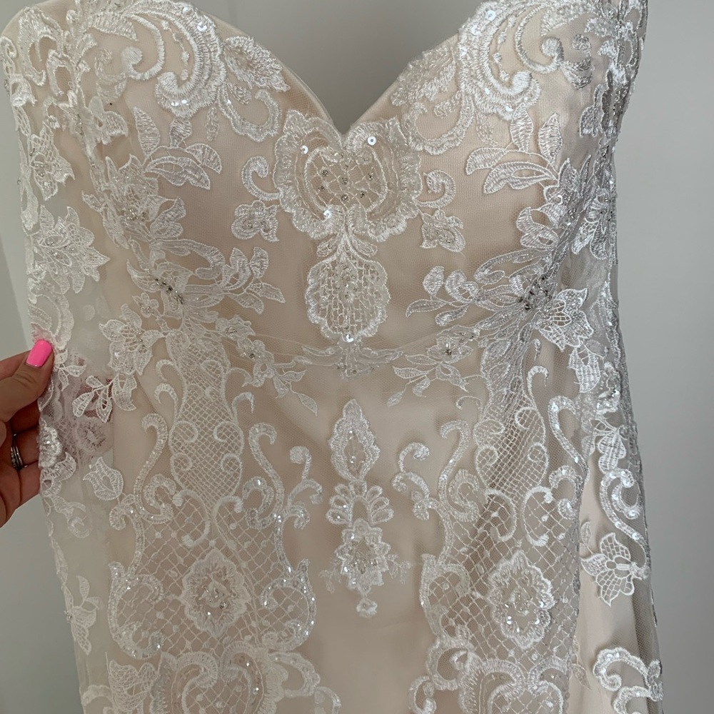 Wedding dress